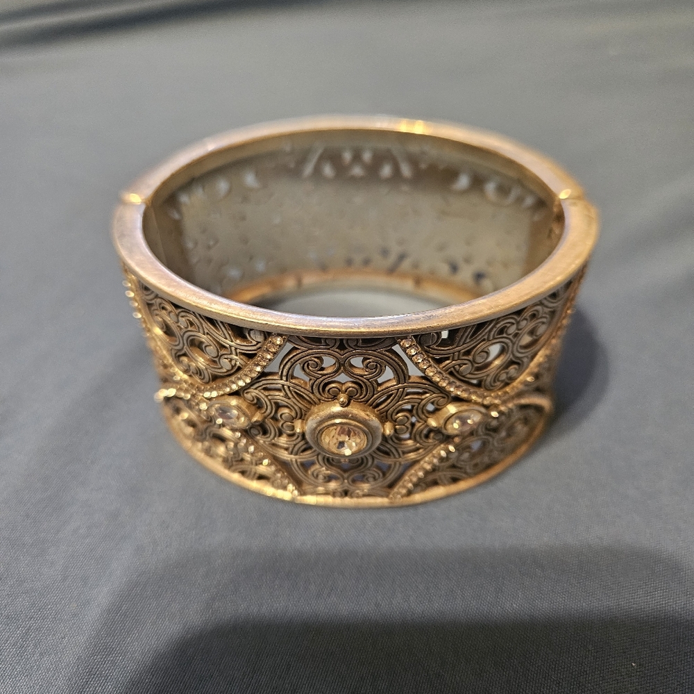 Elegant Brighton Clasp Bracelet Silver